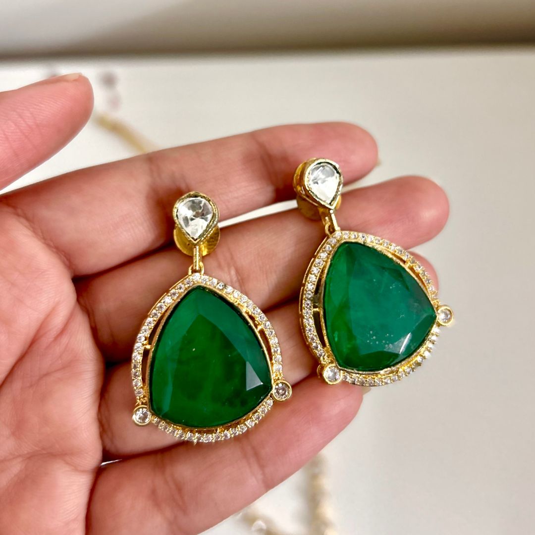 Emerald Nutan Necklace Set