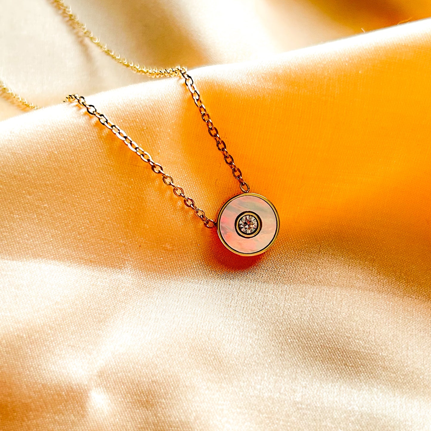 Ella round Necklace