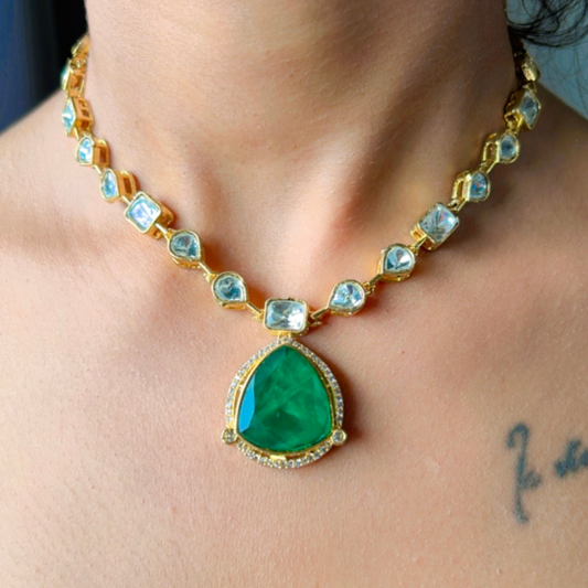 Emerald Nutan Necklace Set